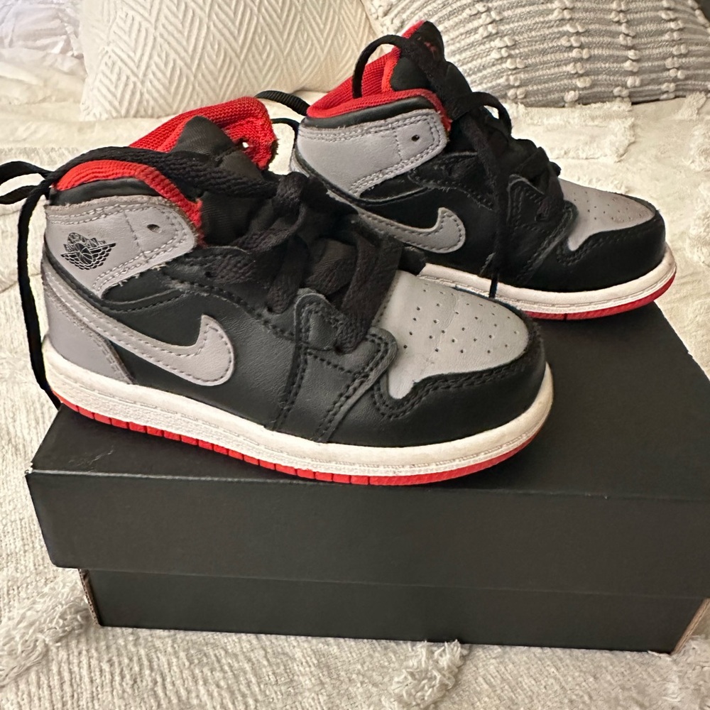 Jordan 1 MID (TD)